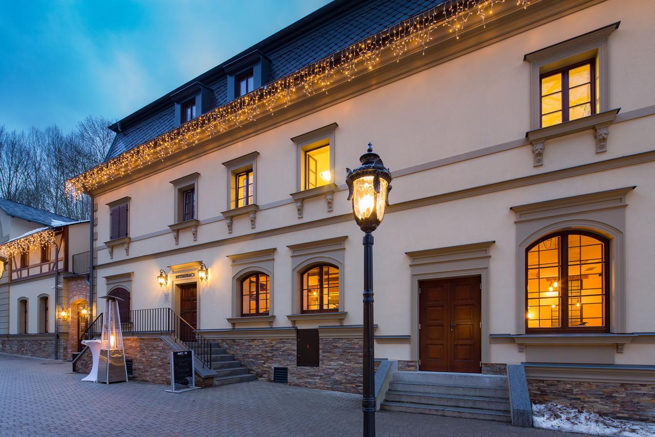 Hotel Male Versailles Карлови Вари Екстериор снимка