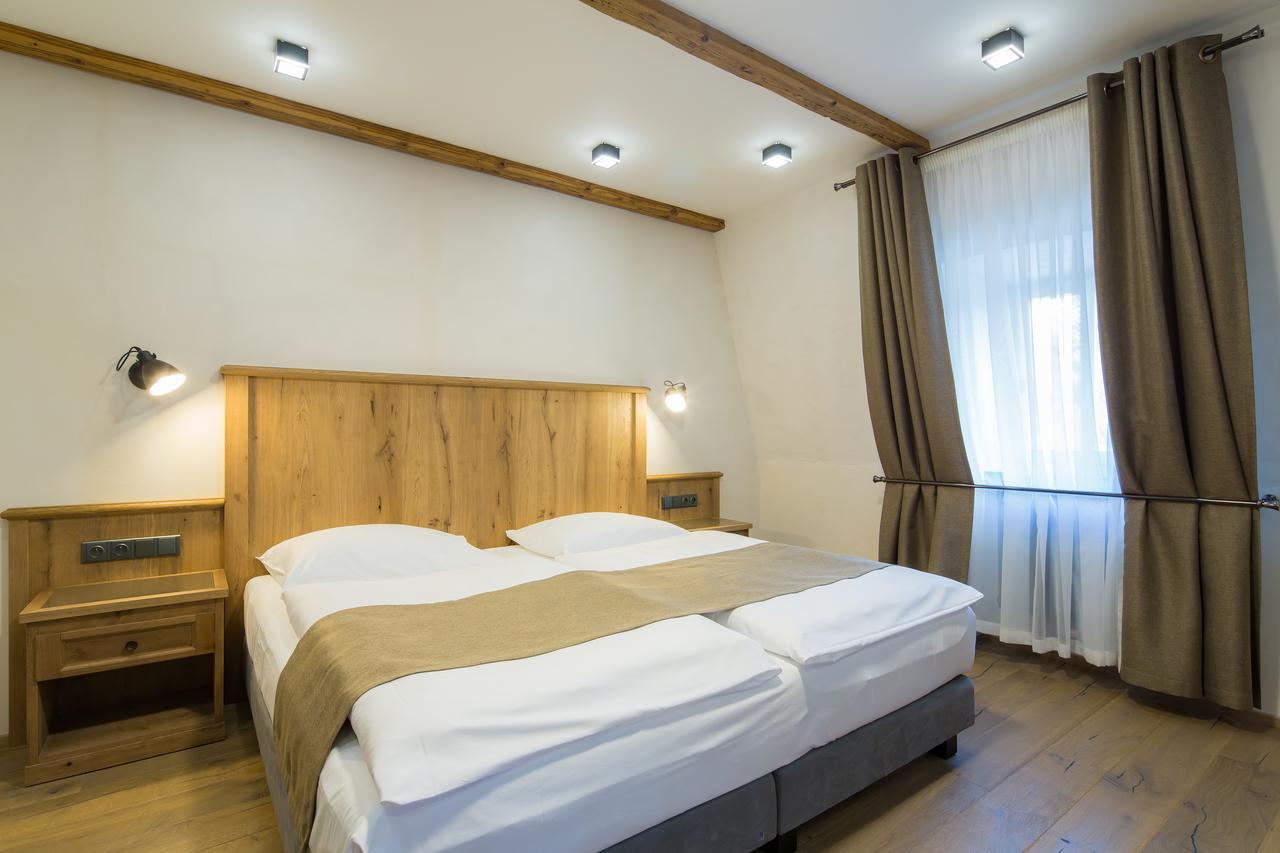 Hotel Male Versailles Карлови Вари Екстериор снимка
